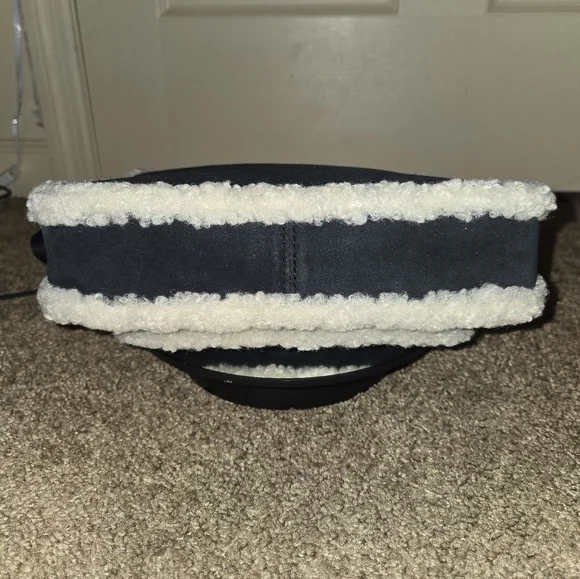 NWT Michael Kors Bradshaw Suede & Faux Shearling Messenger Bag - Picture 6 of 14